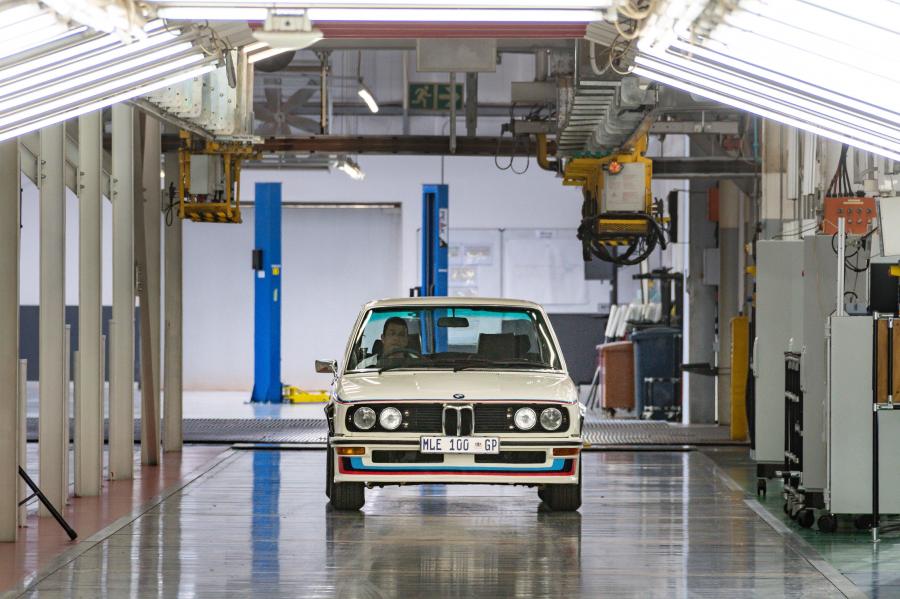 Детали создания BMW 530 MLE (E12) 1976 года  (ZA) (фото 70 из 95)
